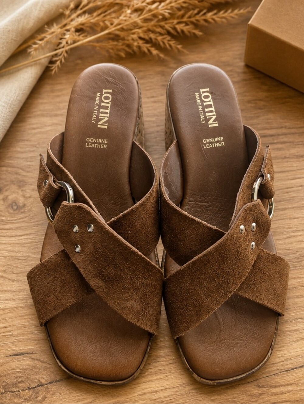 LOTTINI Suede Cross Band Wedge Womens Brown/Tan Sandal Gold Buckle Size 7 Summer